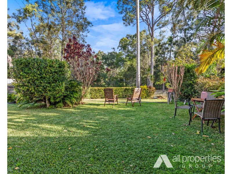 17 Conifer Street, Hillcrest QLD 4118