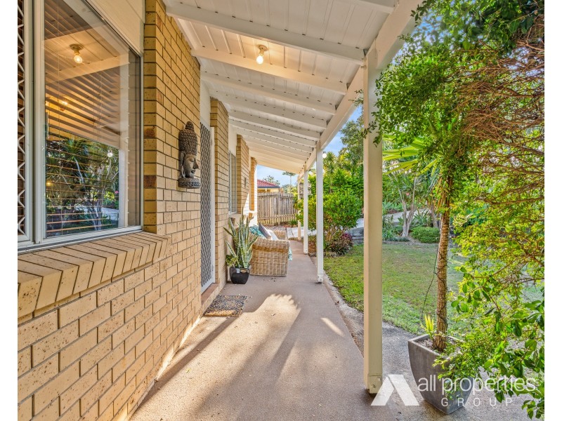 17 Conifer Street, Hillcrest QLD 4118