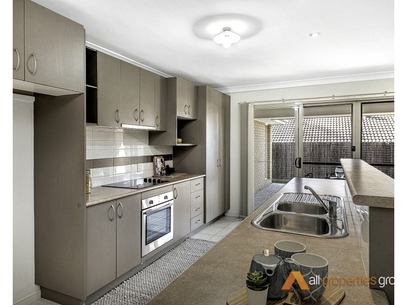 6 Tewantin Way, Waterford QLD 4133