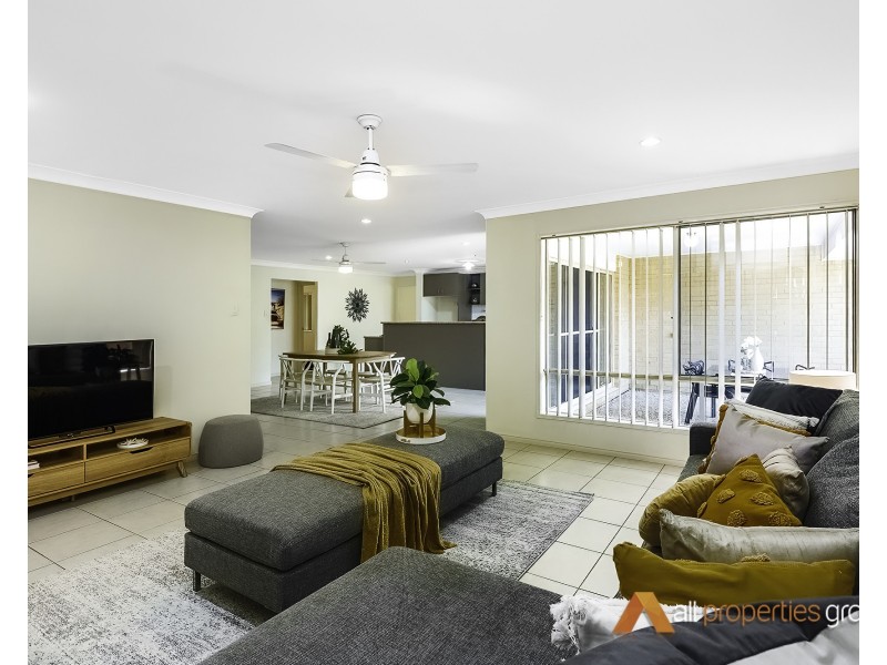 6 Tewantin Way, Waterford QLD 4133