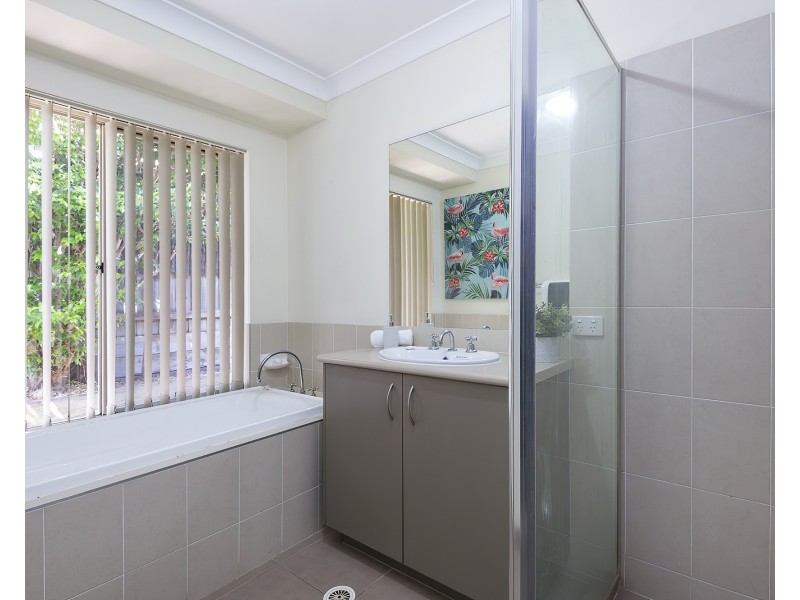 6 Tewantin Way, Waterford QLD 4133