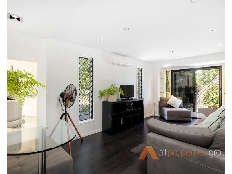2 Viscount Place, Loganholme QLD 4129