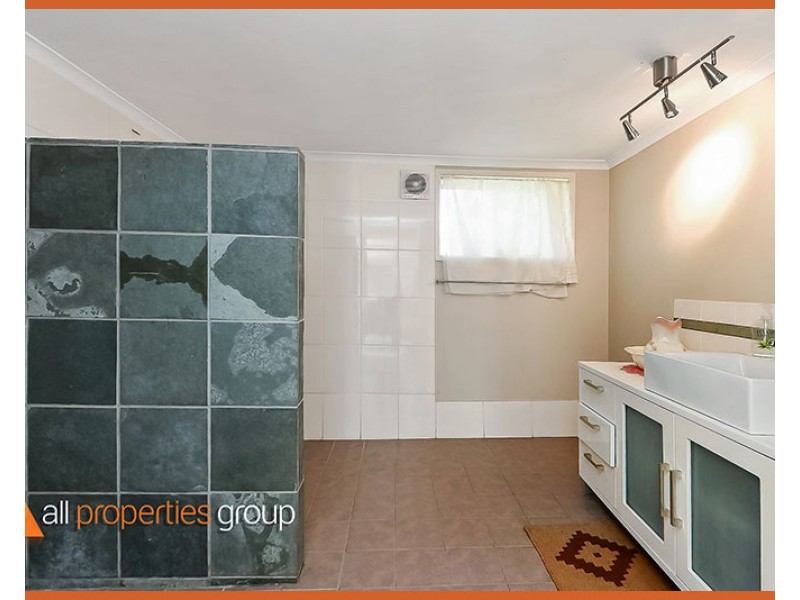 13 Candish St, Woodridge QLD 4114