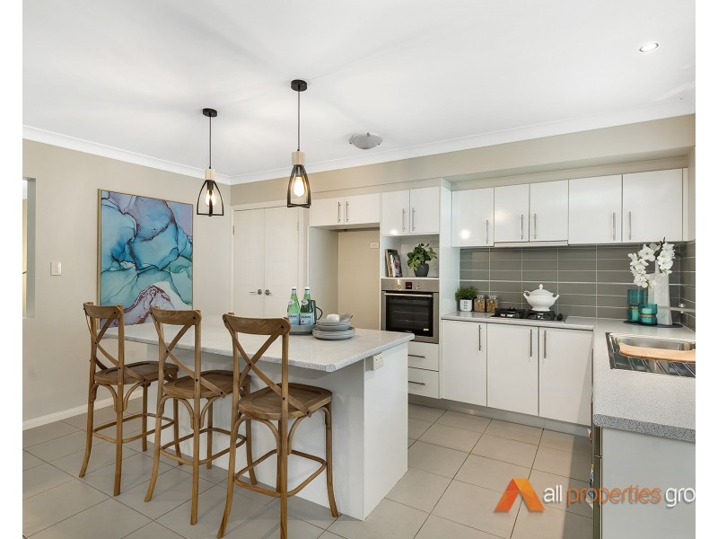 6 Mervyn Crescent, Redland Bay QLD 4165