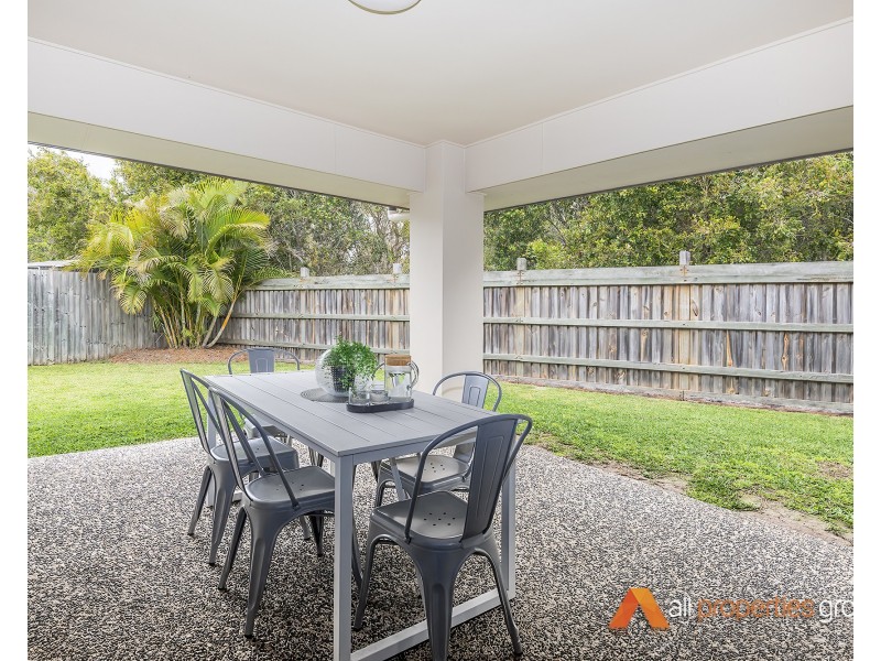 6 Mervyn Crescent, Redland Bay QLD 4165