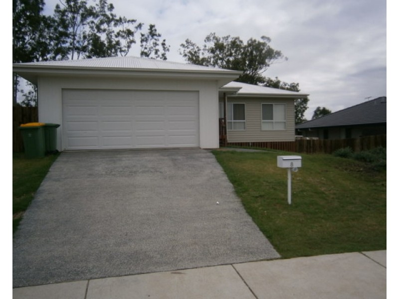 8 Byron Close, Redbank Plains QLD 4301