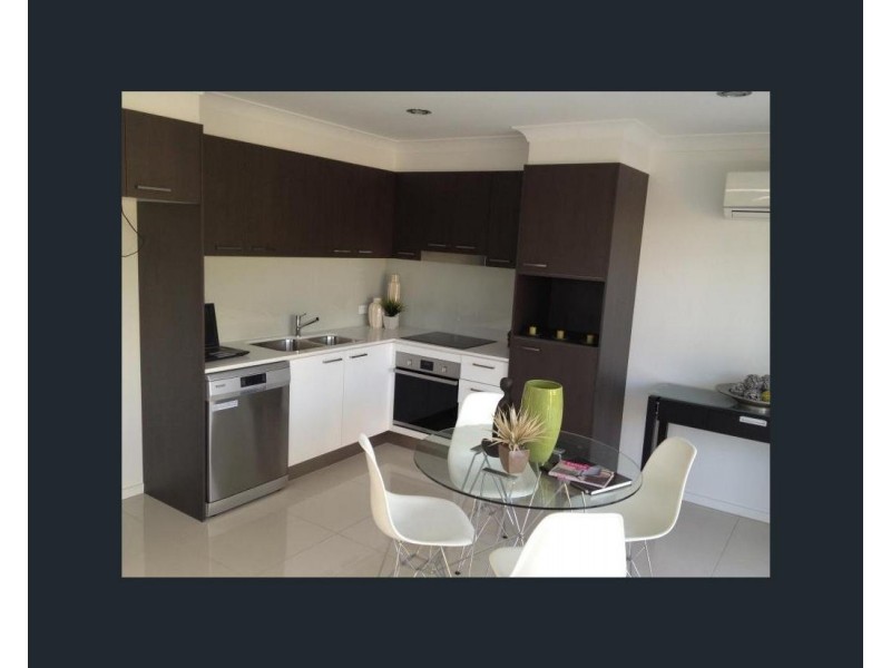 1/15 Fox Street, Wynnum QLD 4178