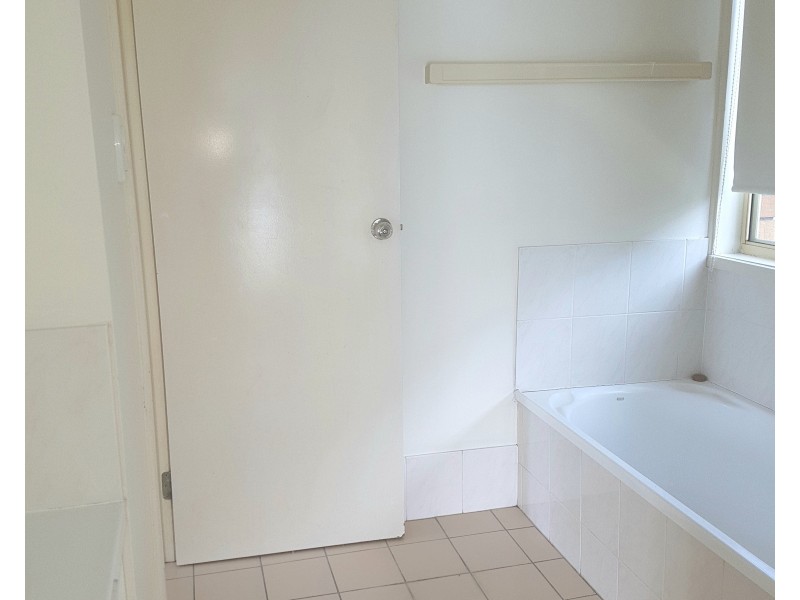 16 Jessie Crescent, Bethania QLD 4205
