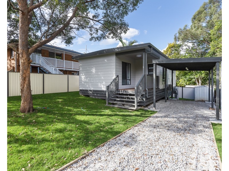 1B Deloraine Drive, Springwood QLD 4127