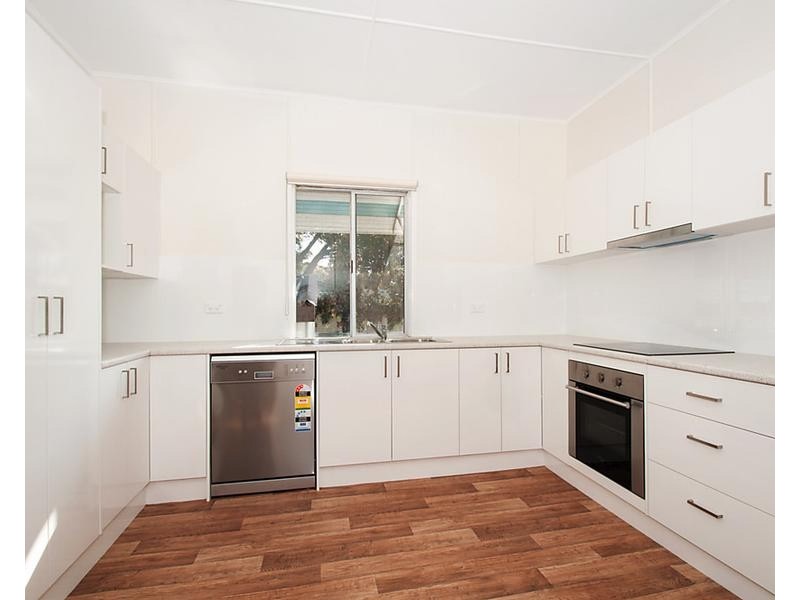 13 Oates Avenue, Woodridge QLD 4114