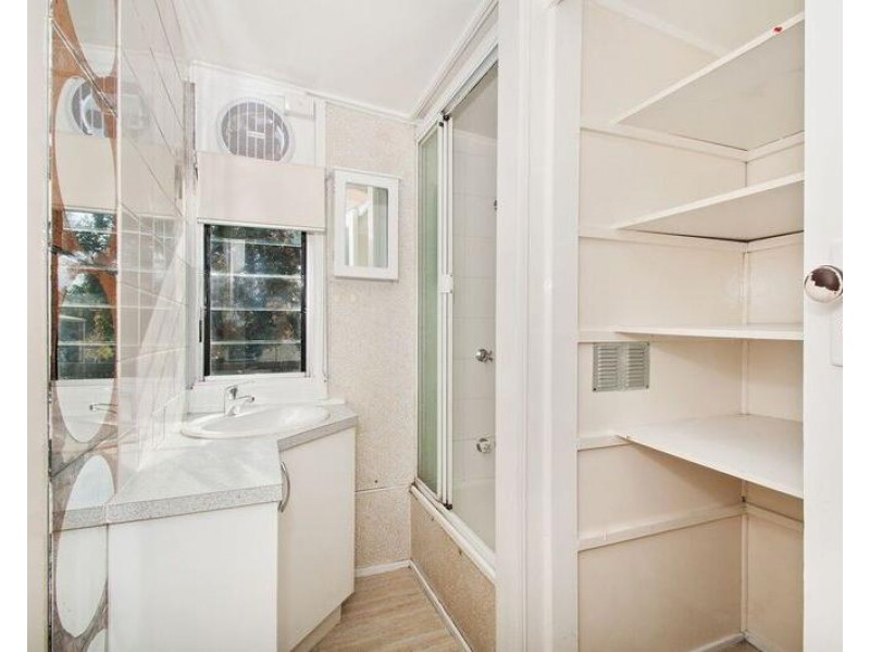 13 Oates Avenue, Woodridge QLD 4114