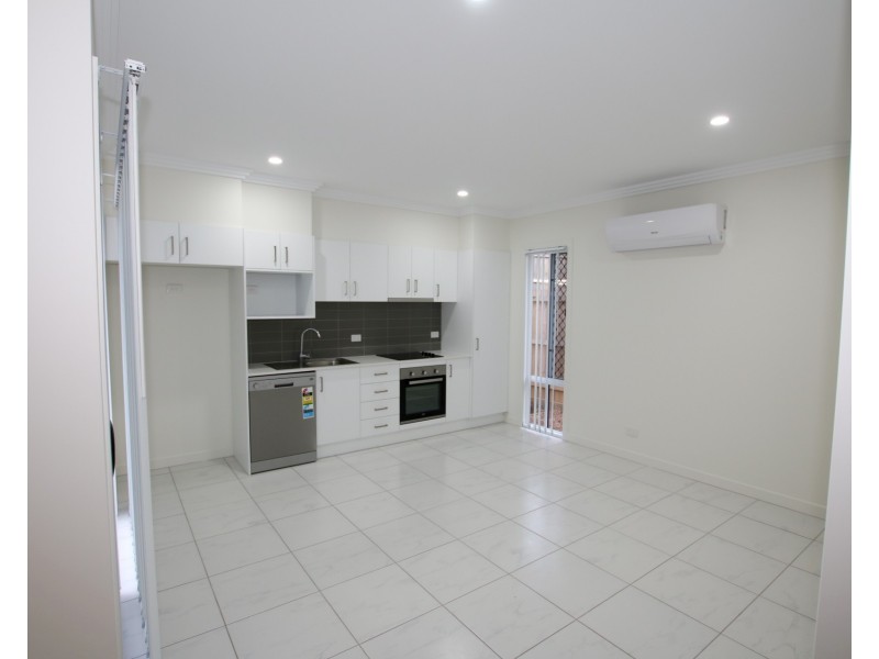 17A Greenpark Drive, Crestmead QLD 4132