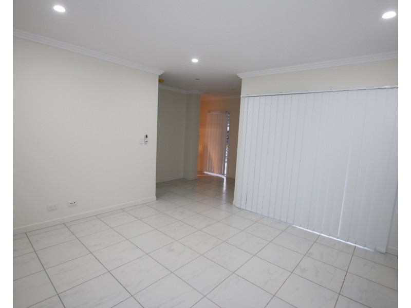 17A Greenpark Drive, Crestmead QLD 4132