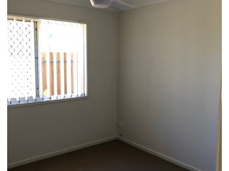 2/5 Creek Place, Park Ridge QLD 4125