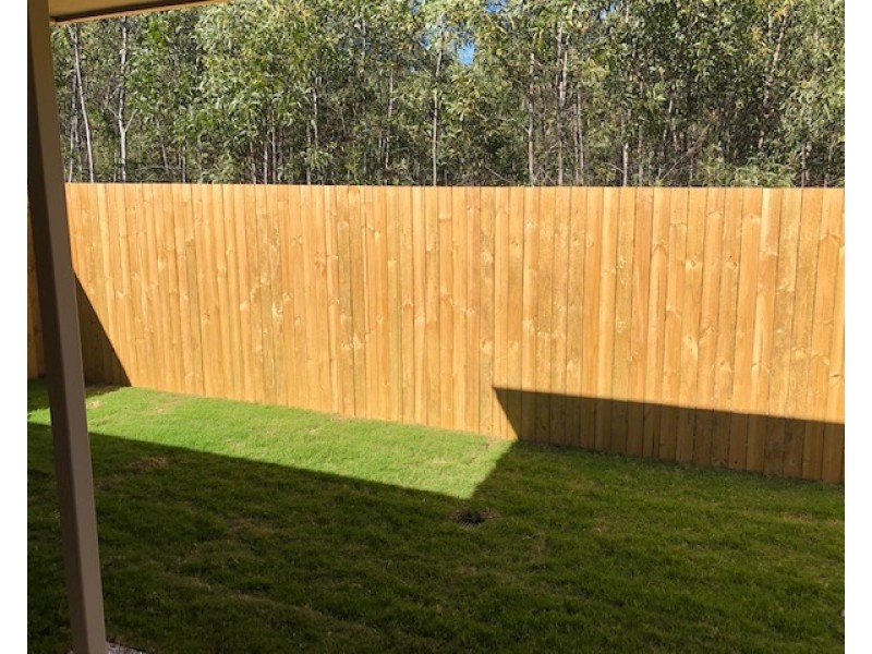 2/5 Creek Place, Park Ridge QLD 4125