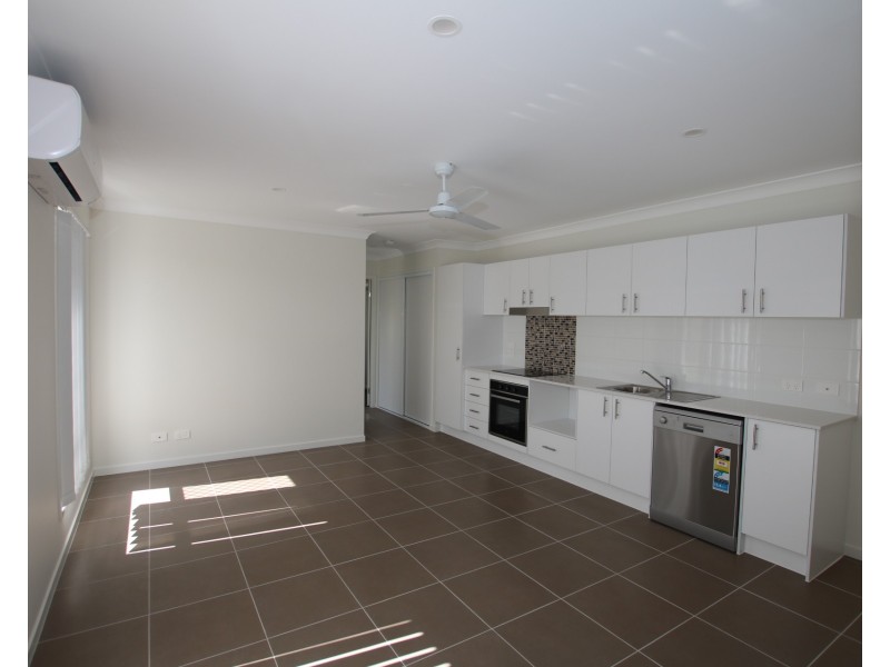 2/6 Ryrie Court, Park Ridge QLD 4125