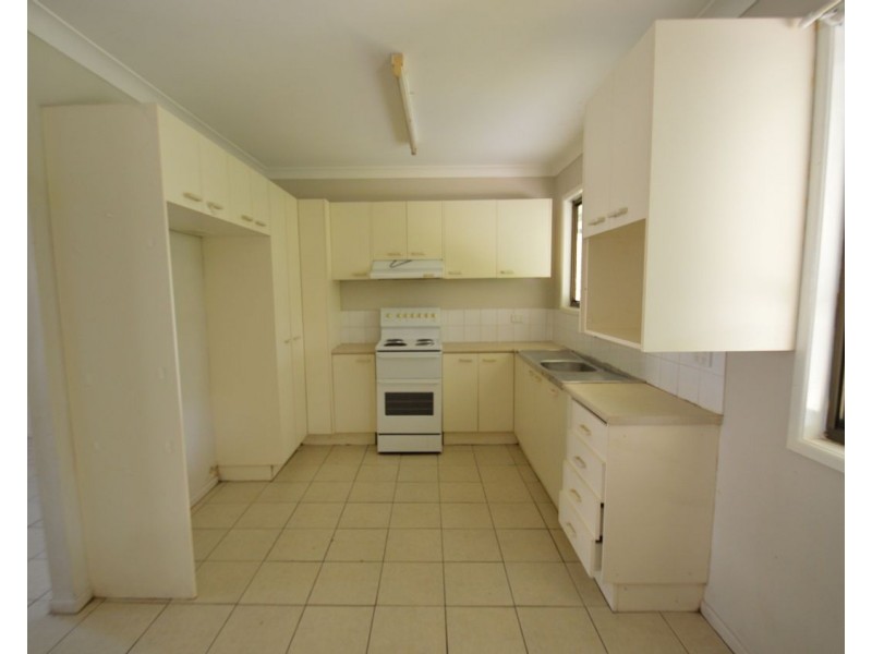 8 Carbeen Court, Logan Central QLD 4114