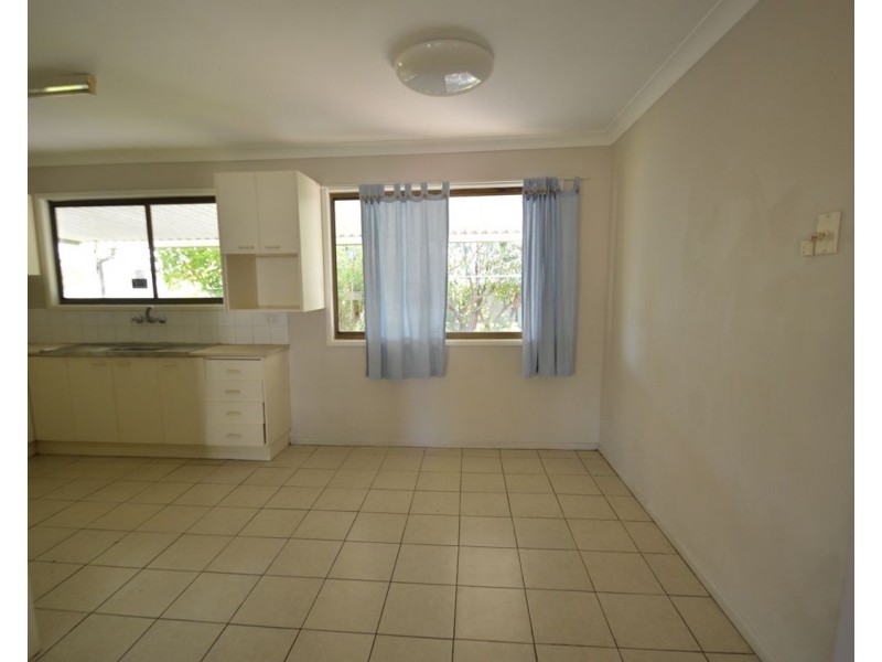 8 Carbeen Court, Logan Central QLD 4114