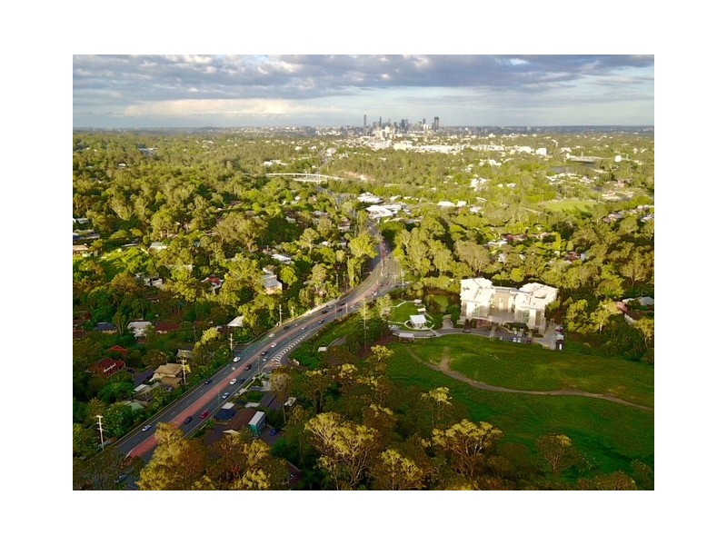 35 Fig Tree Pocket Road, Chapel Hill QLD 4069