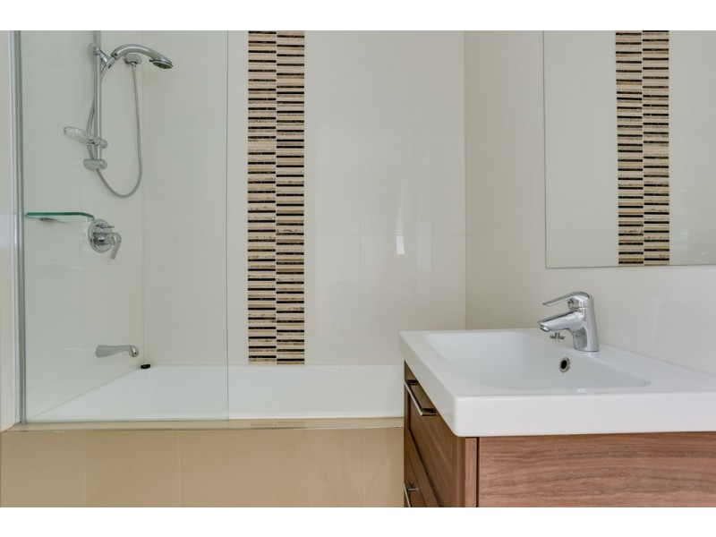 8/21 Forrester Terrace, Bardon QLD 4065