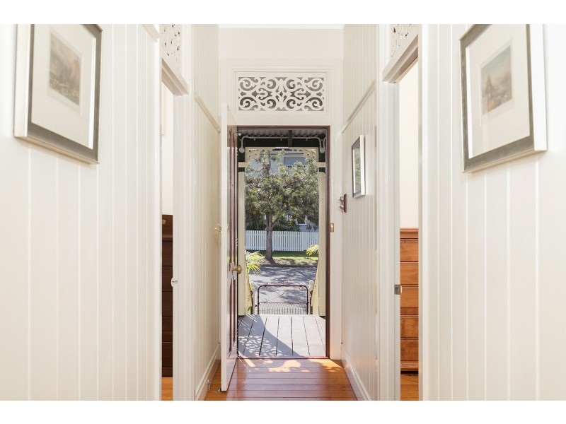 6 Lockwood Street, Sherwood QLD 4075