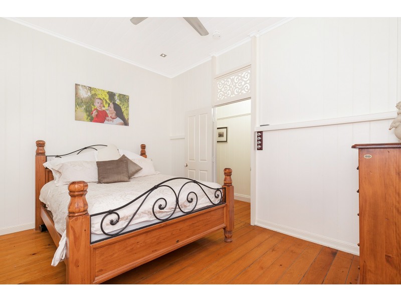 6 Lockwood Street, Sherwood QLD 4075