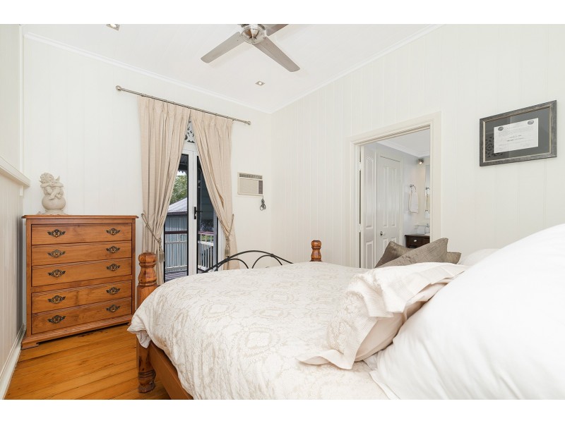 6 Lockwood Street, Sherwood QLD 4075