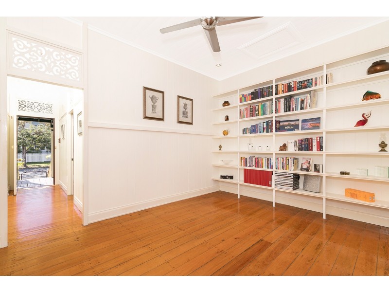 6 Lockwood Street, Sherwood QLD 4075