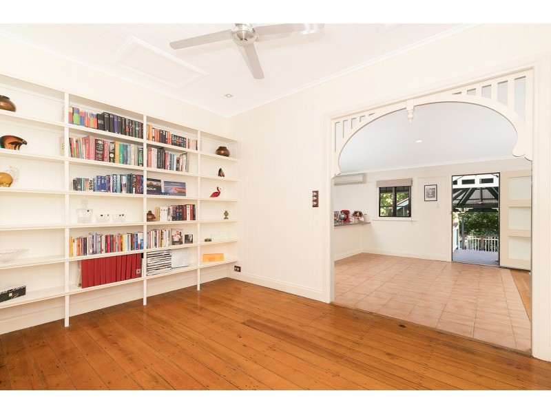 6 Lockwood Street, Sherwood QLD 4075