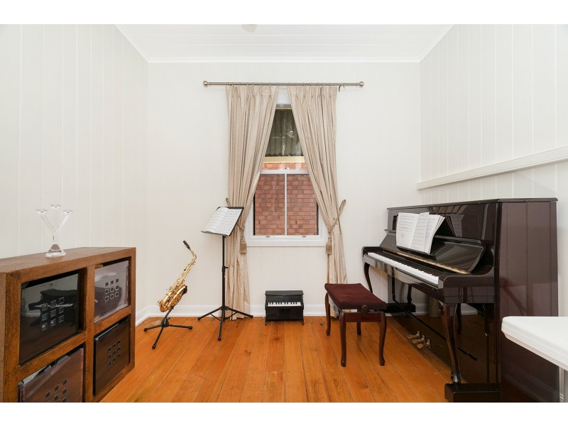 6 Lockwood Street, Sherwood QLD 4075