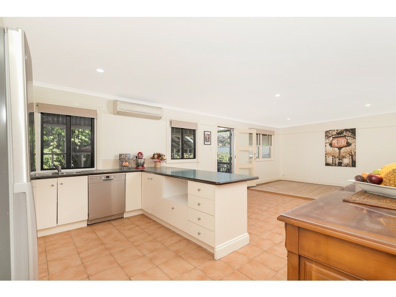 6 Lockwood Street, Sherwood QLD 4075