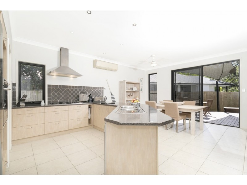 39 Pender Street, The Gap QLD 4061