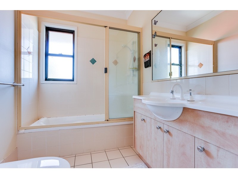 42C Rennie Street, Indooroopilly QLD 4068