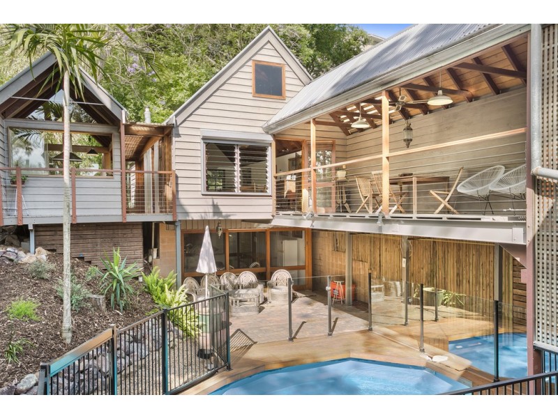 62 Orchard Terrace, St Lucia QLD 4067