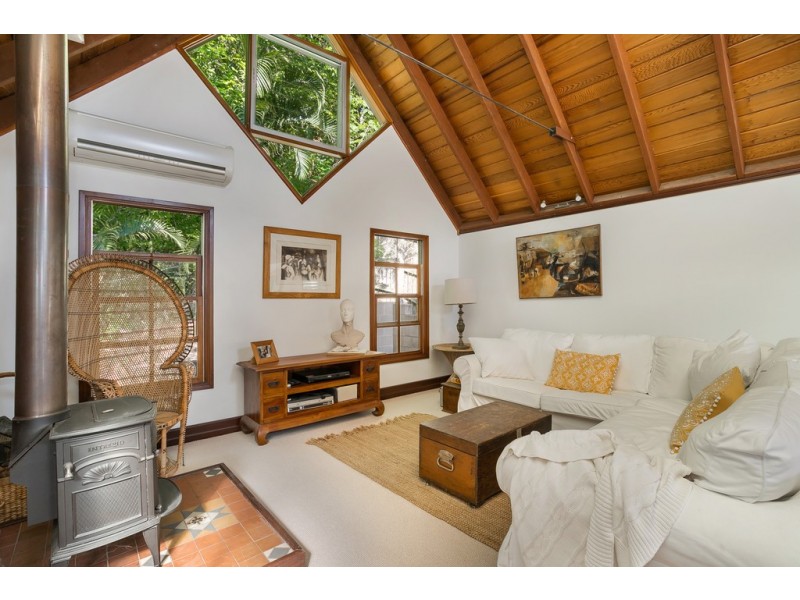62 Orchard Terrace, St Lucia QLD 4067