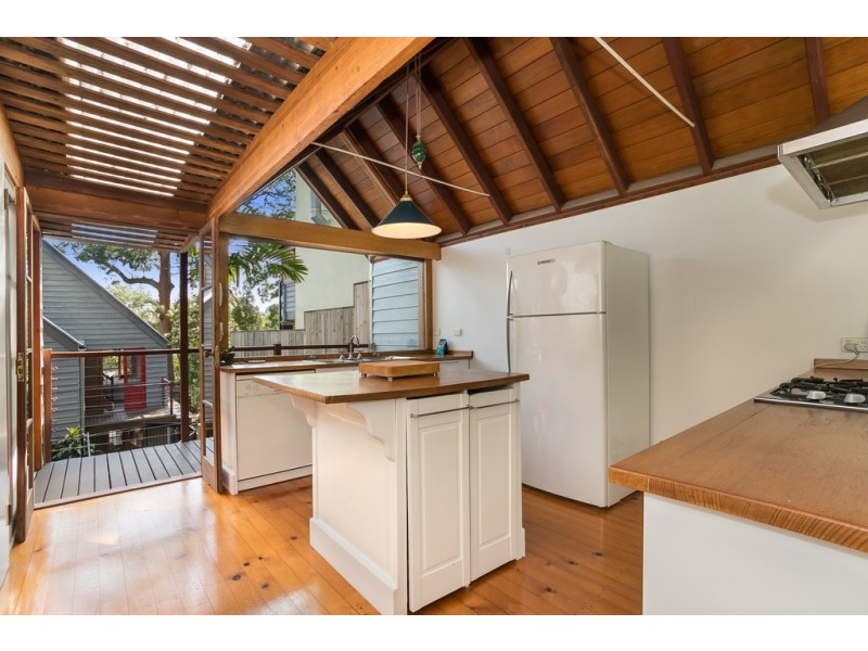 62 Orchard Terrace, St Lucia QLD 4067