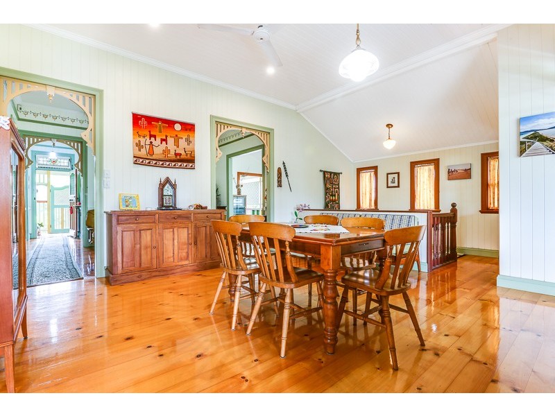 29 Evadne Street, Graceville QLD 4075