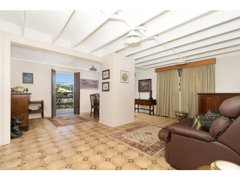 17 Hoskins Street, Sandgate QLD 4017