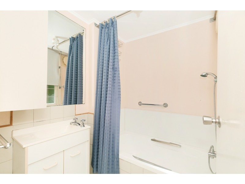 17 Hoskins Street, Sandgate QLD 4017