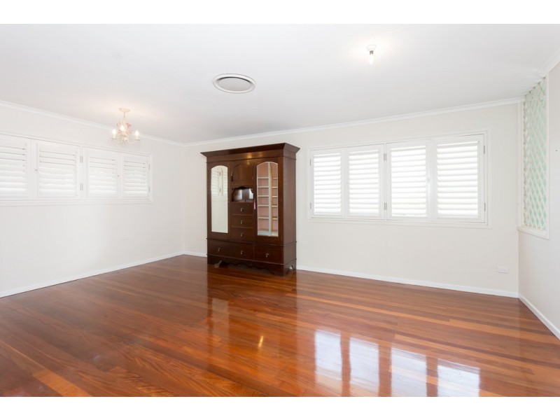 33 Rinora Street, Corinda QLD 4075