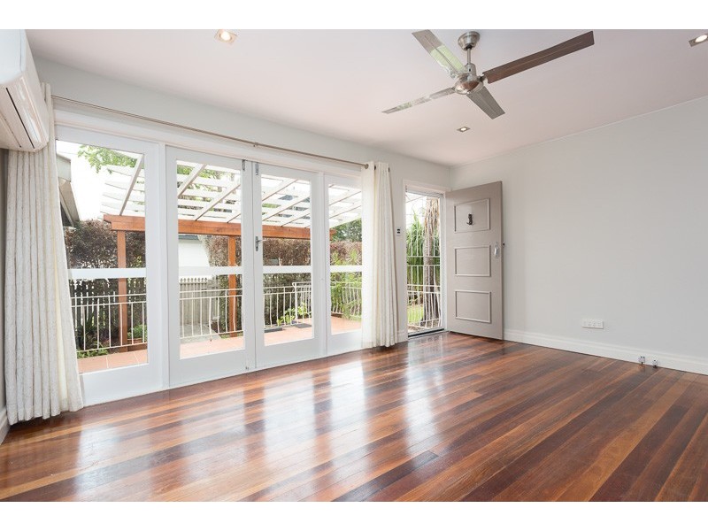 21 Twickenham Street, Chelmer QLD 4068