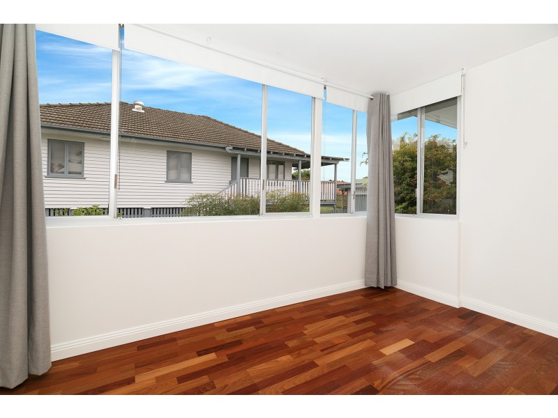 308 Long Street East, Graceville QLD 4075