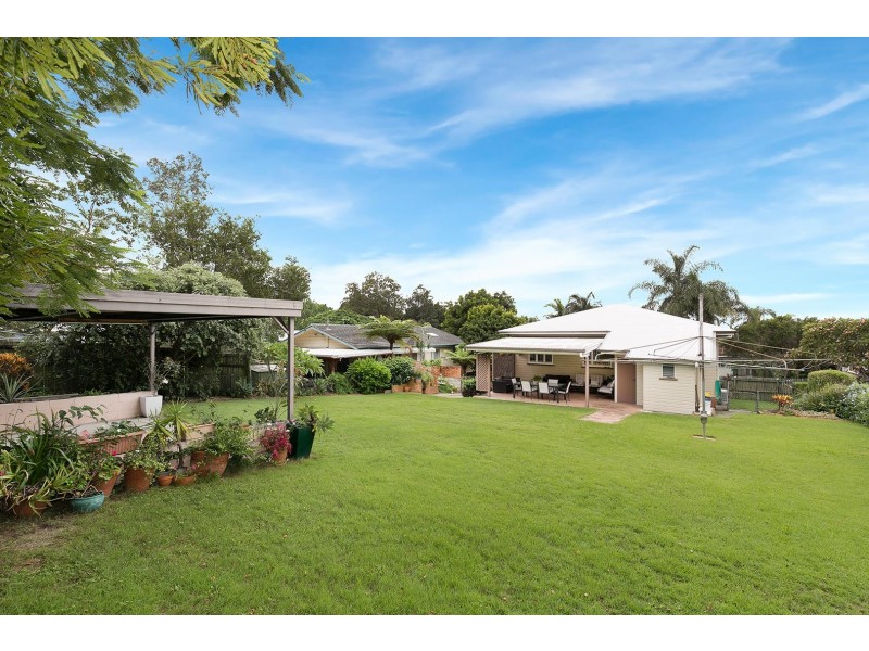 10 Lassie Street, Oxley QLD 4075