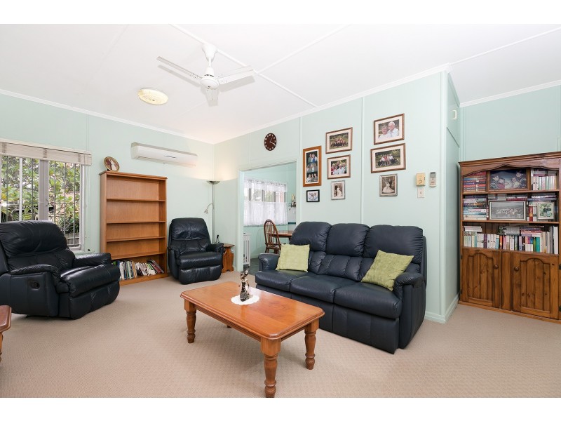 10 Lassie Street, Oxley QLD 4075