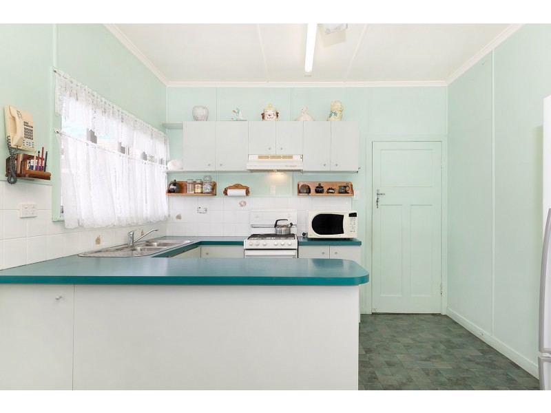 10 Lassie Street, Oxley QLD 4075