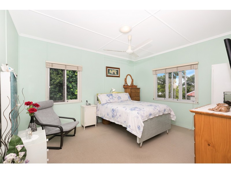 10 Lassie Street, Oxley QLD 4075