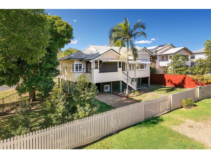 39 Addison Road, Graceville QLD 4075