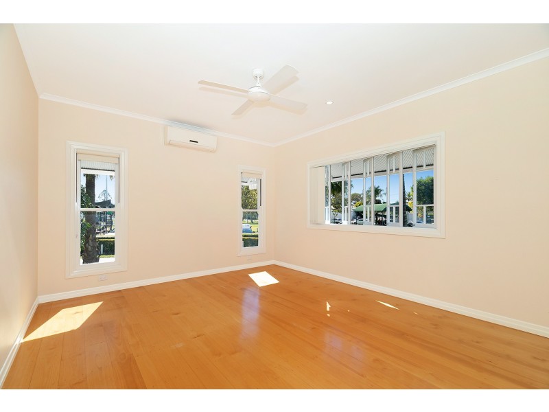 39 Addison Road, Graceville QLD 4075