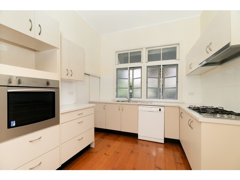 39 Addison Road, Graceville QLD 4075