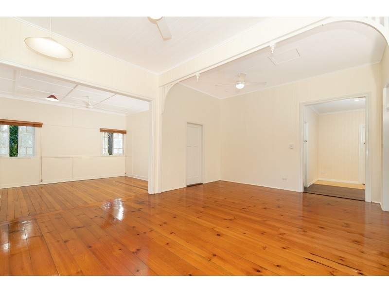 39 Addison Road, Graceville QLD 4075